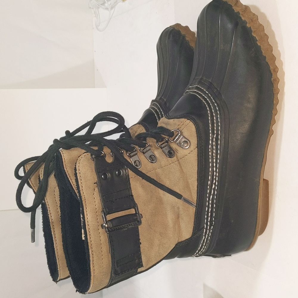 Esprit duck boots 8M Ladies